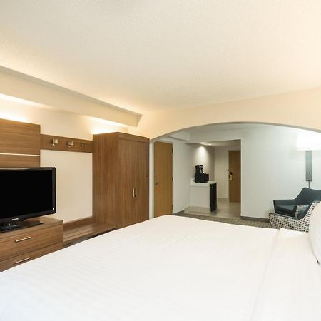 Holiday Inn Express Hotel & Suites Louisville East By Ihg Kültér fotó