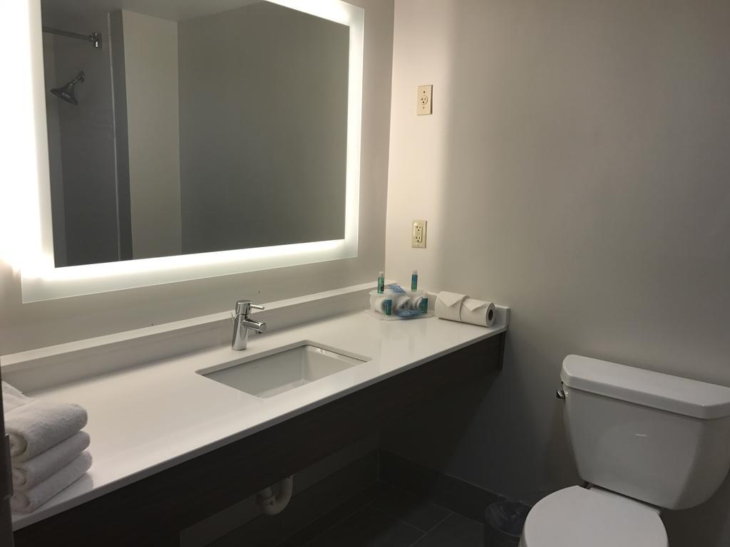 Holiday Inn Express Hotel & Suites Louisville East By Ihg Kültér fotó